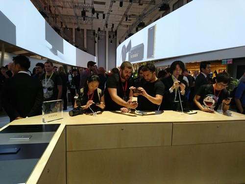 500x375  90 KB. Big one: 5520x4140  6280 KB