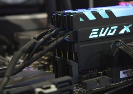 450x317  42 KB. Big one: 550x387  93 KB