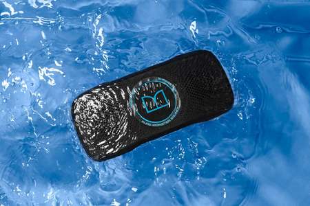 450x300  29 KB. Big one: 1500x1000  172 KB