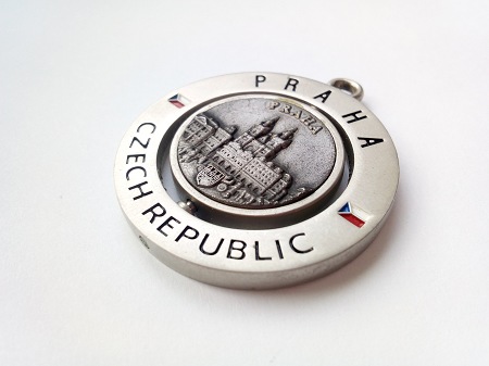 450x337  34 KB. Big one: 4160x3120  2681 KB