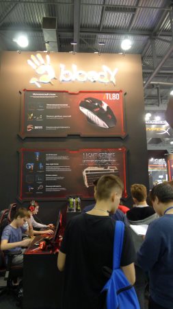 253x450  36 KB. Big one: 563x1000  105 KB