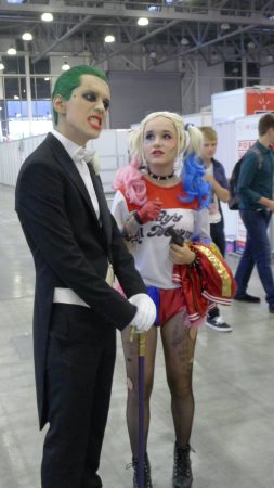 253x450  36 KB. Big one: 563x1000  95 KB