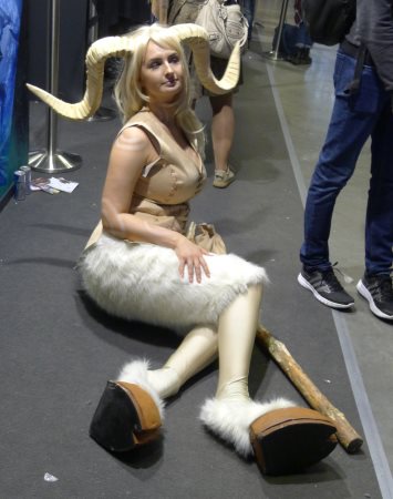 355x450  32 KB. Big one: 789x1000  115 KB