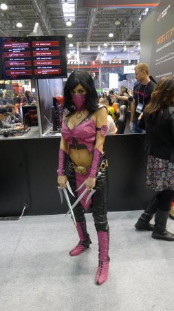 253x450  39 KB. Big one: 563x1000  129 KB