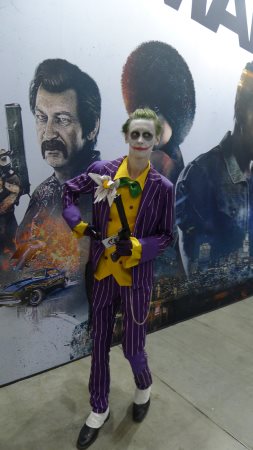 253x450  35 KB. Big one: 563x1000  105 KB