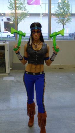 253x450  34 KB. Big one: 563x1000  96 KB