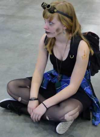 330x450  26 KB. Big one: 733x1000  90 KB