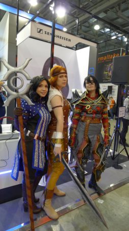 253x450  44 KB. Big one: 563x1000  126 KB