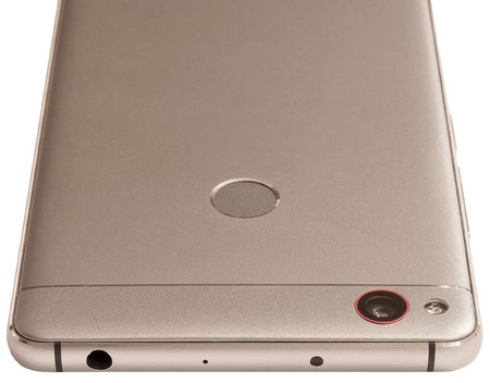 450x352  22 KB. Big one: 1280x1000  693 KB