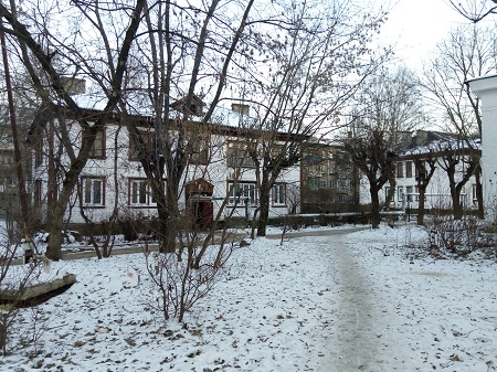 450x337  103 KB. Big one: 4224x3168  6472 KB