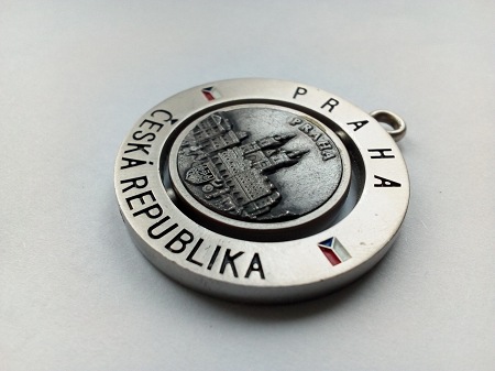 450x337  40 KB. Big one: 4160x3120  3118 KB