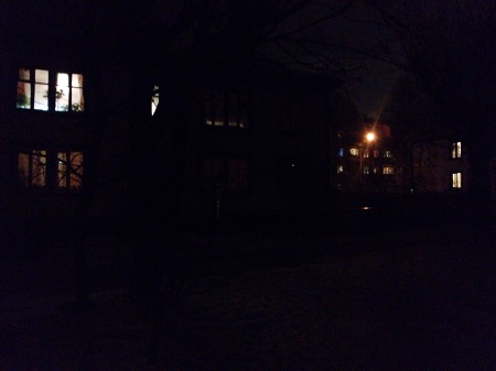 450x337  25 KB. Big one: 4160x3120  1565 KB