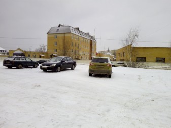 337x253  160 KB. Big one: 4608x3456  3766 KB