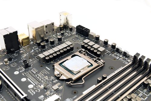 500x334  47 KB. Big one: 2500x1668  582 KB