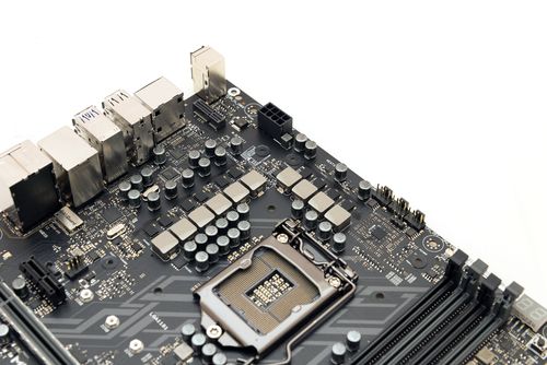 500x334  44 KB. Big one: 2500x1668  638 KB