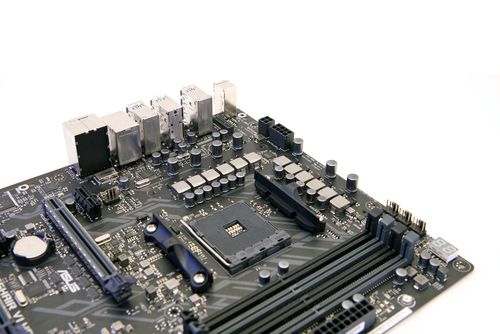 500x334  39 KB. Big one: 2500x1668  560 KB