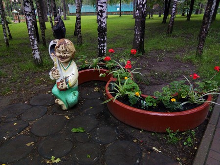 450x338  63 KB. Big one: 3264x2448  3767 KB