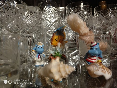 450x337  80 KB. Big one: 4032x3016  5240 KB