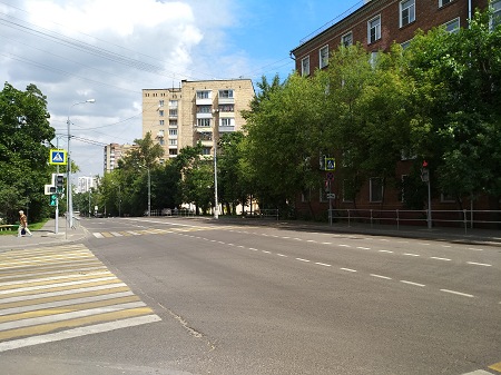 450x337  68 KB. Big one: 4000x3000  5599 KB