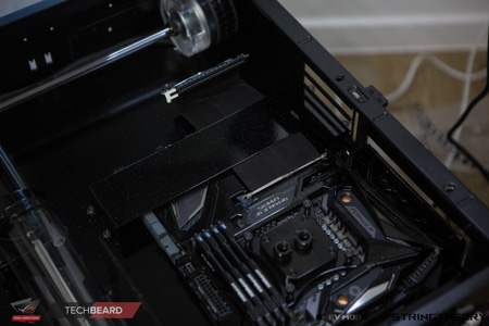 450x300  80 KB. Big one: 1500x1000  385 KB