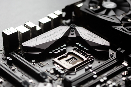 450x300  144 KB. Big one: 1500x1000  814 KB