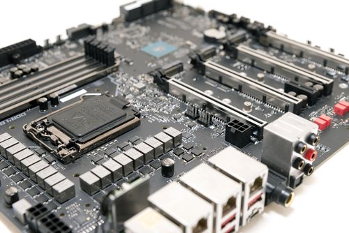 500x334  50 KB. Big one: 2500x1668  597 KB