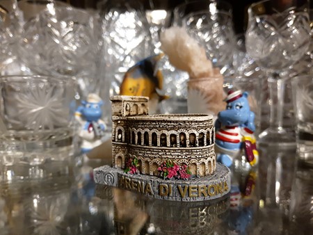 450x338  54 KB. Big one: 4608x3456  11040 KB