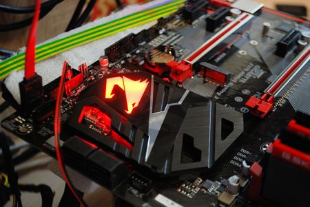 450x301  33 KB. Big one: 1500x1004  192 KB