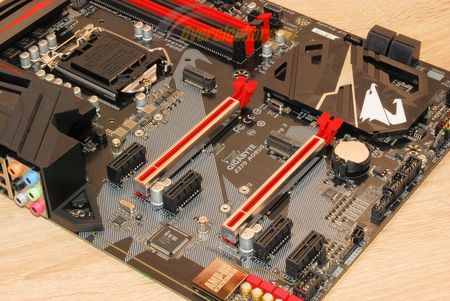 450x301  42 KB. Big one: 1500x1004  350 KB