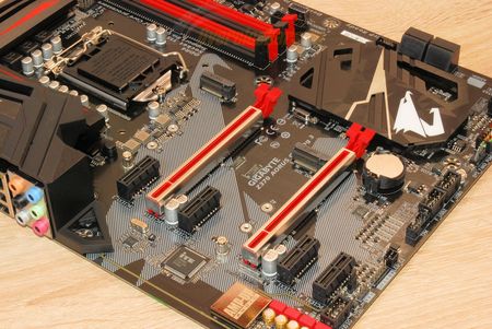 450x301  42 KB. Big one: 1500x1004  349 KB