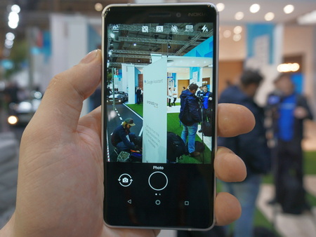 450x338  100 KB. Big one: 1400x1050  424 KB