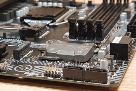 450x301  35 KB. Big one: 1500x1004  235 KB