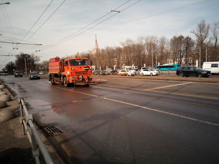 440x330  37 KB. Big one: 4608x3456  4713 KB