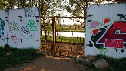 444x250  245 KB. Big one: 5504x3096  10200 KB