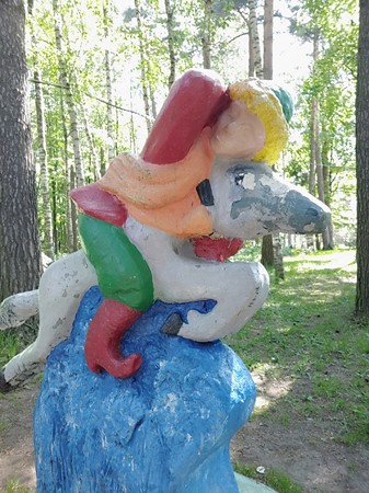 337x450  69 KB. Big one: 2592x1940  3281 KB