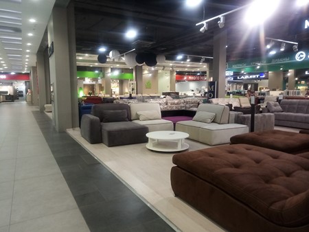 450x338  40 KB. Big one: 4096x3072  3572 KB