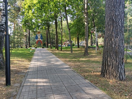 450x338  80 KB. Big one: 4032x3024  9338 KB