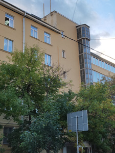 225x300  38 KB. Big one: 3456x4608  6228 KB