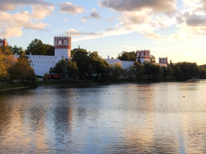 300x225  32 KB. Big one: 4608x3456  4700 KB