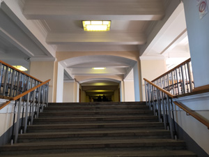 300x225  28 KB. Big one: 4608x3456  3576 KB