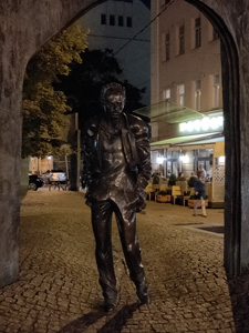 225x300  34 KB. Big one: 3456x4608  3667 KB