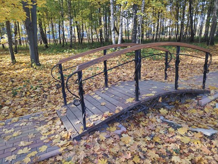 450x338  90 KB. Big one: 4032x3024  8808 KB