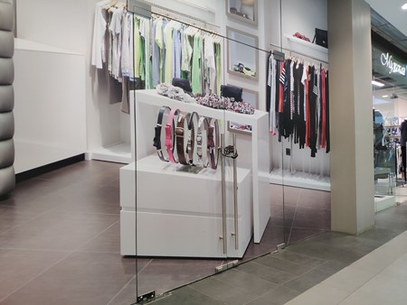 450x338  39 KB. Big one: 4032x3024  6060 KB