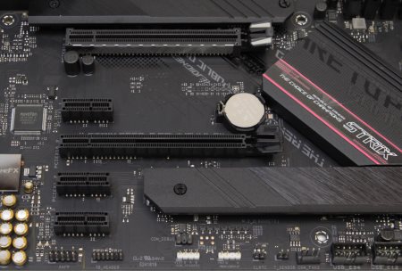 450x304  35 KB. Big one: 1000x676  140 KB