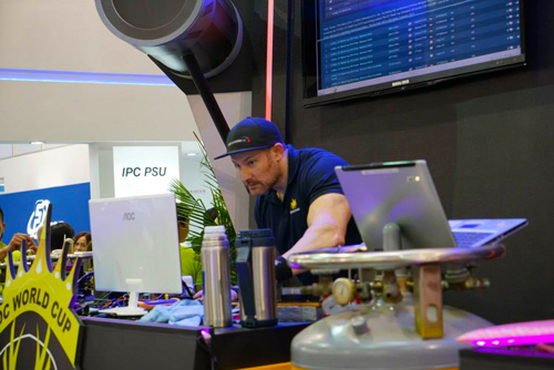 500x334  98 KB. Big one: 960x641  201 KB