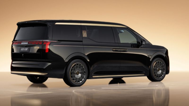 zeekr_01s.jpg
