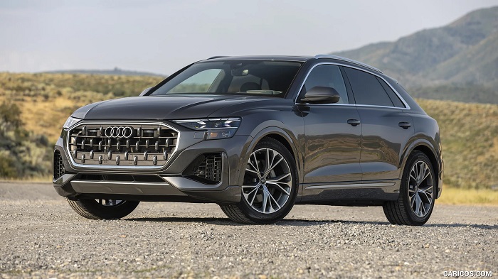 Audi продолжит выпускать кроссовер Q8 и оснастит его двигателем V8