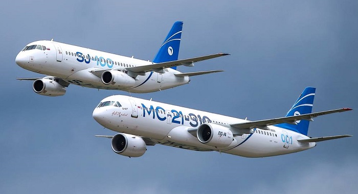 В Минпромторге напомнили о плане начать поставки самолётов МС-21 и SJ-100 в следующем году