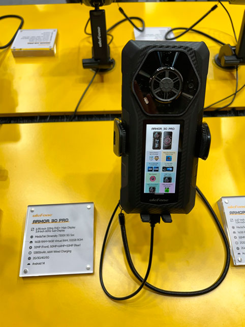 Ulefone-Armor-34-Pro-Projector-Phone-5.j