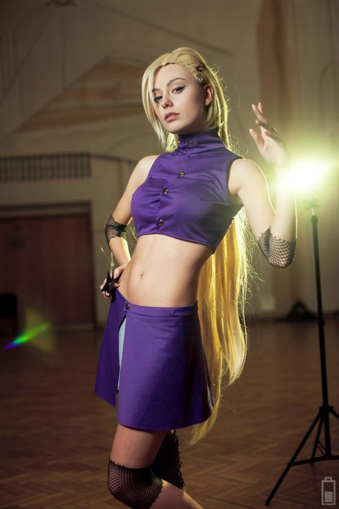 Қысқа шашын қиған қыз сорақы